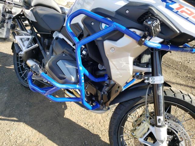 WB10M0307N6F80741 - 2022 BMW R 1250 GS Білий фото 9