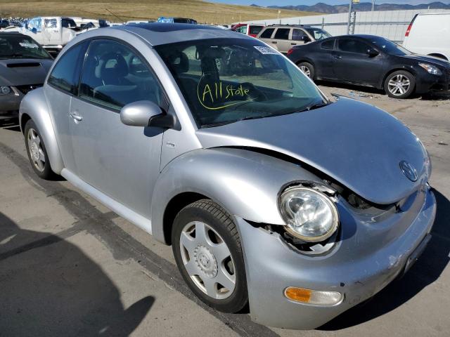 3VWCD21C91M446651 - 2001 VOLKSWAGEN NEW BEETLE 银色 照片 1