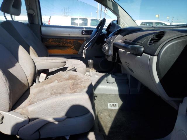 3VWCD21C91M446651 - 2001 VOLKSWAGEN NEW BEETLE 银色 照片 5