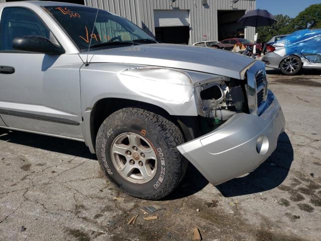 1D7HW48K26S536532 - 2006 DODGE DAKOTA QUA SILVER photo 9