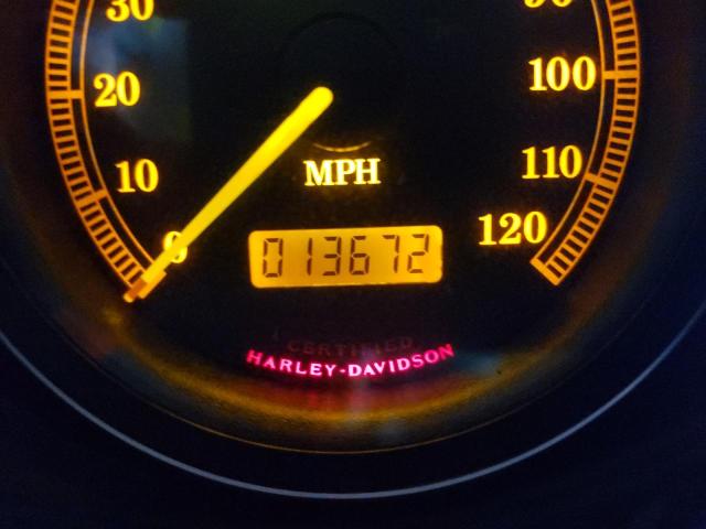 1HD1FCW161Y622298 - 2001 HARLEY-DAVIDSON FLHTCUI 黑色 照片 8