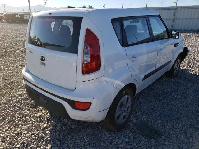 KNDJT2A54D7526002 - 2013 KIA SOUL WHITE photo 4