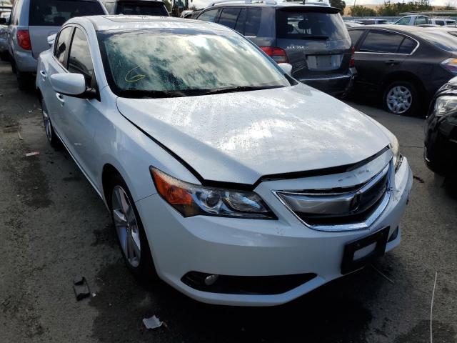 19VDE1F50DE007404 - 2013 ACURA ILX 20 PRE WHITE photo 1