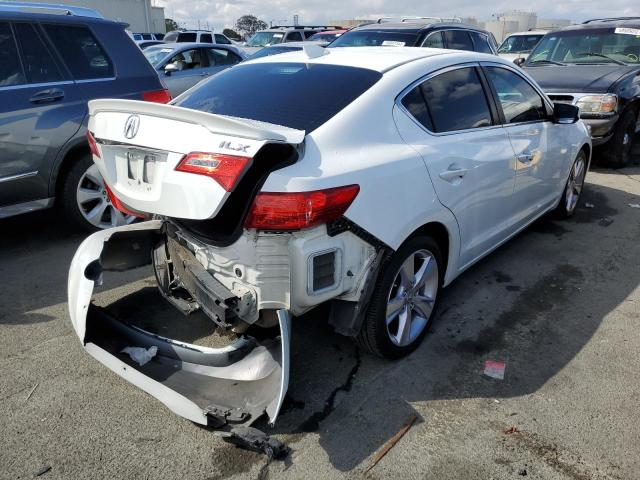 19VDE1F50DE007404 - 2013 ACURA ILX 20 PRE WHITE photo 4