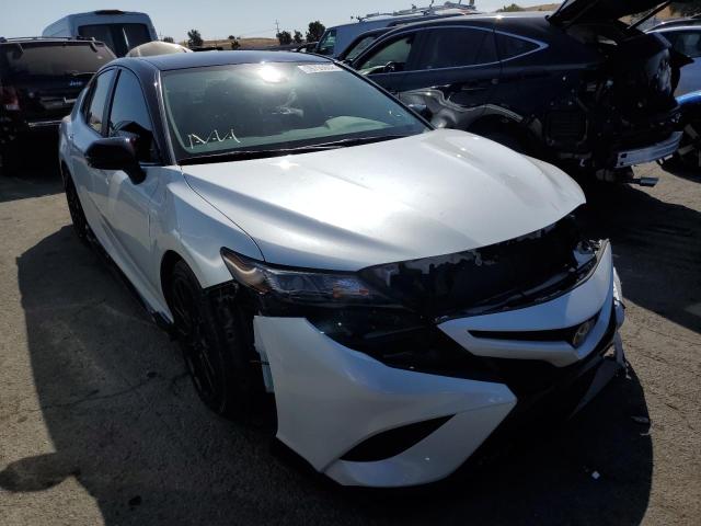 4T1NZ1AK0LU034952 - 2020 TOYOTA CAMRY TRD WHITE photo 1