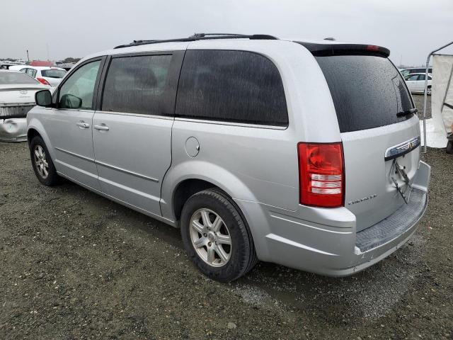 2A8HR54199R572057 - 2009 CHRYSLER TOWN AND C SILVER photo 3