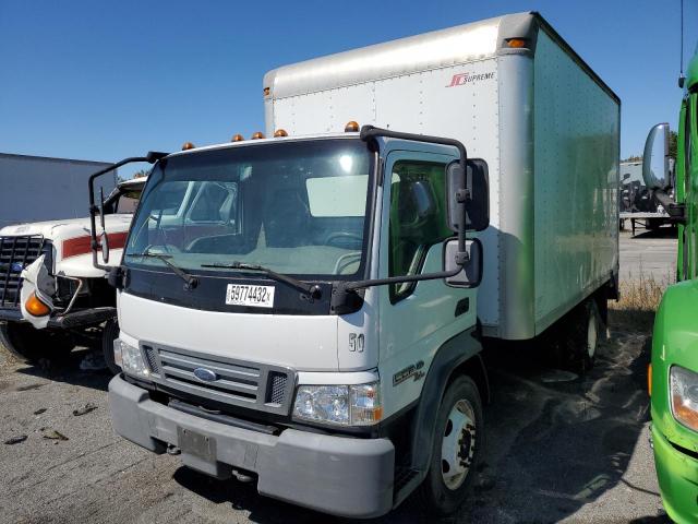 3FRLL45Z66V332286 - 2006 FORD LOW CAB FO WHITE photo 2