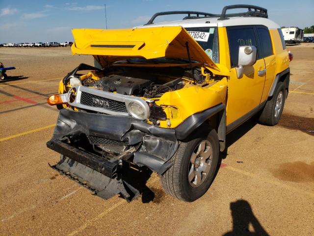 JTEZU11F170010823 - 2007 TOYOTA FJ CRUISER YELLOW photo 2