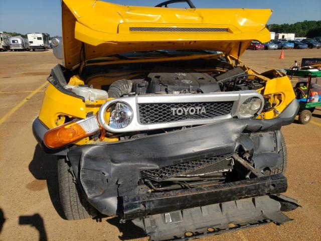 JTEZU11F170010823 - 2007 TOYOTA FJ CRUISER YELLOW photo 9