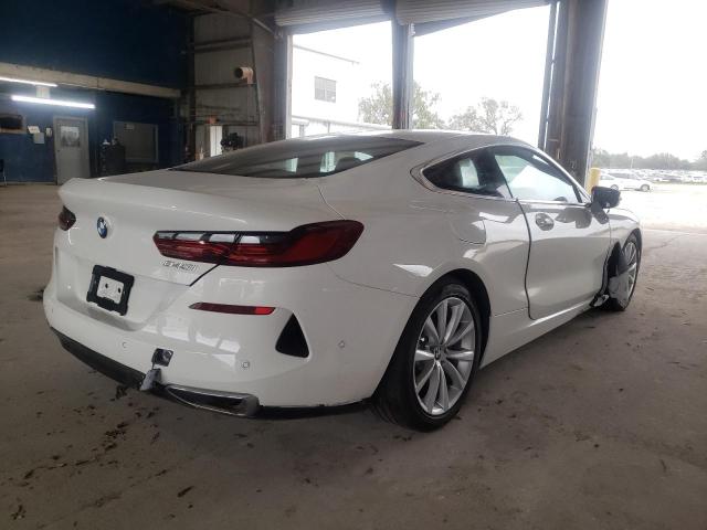 WBAAE2C08MCG39843 - 2021 BMW 840I WHITE photo 4