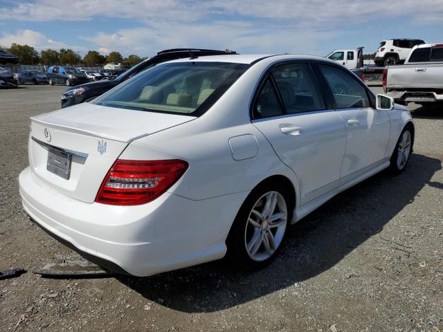 WDDGF4HB1EA966648 - 2014 MERCEDES-BENZ C 250 WHITE photo 4