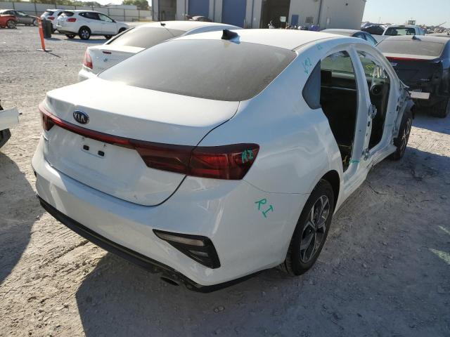 3KPF24AD6ME317761 - 2021 KIA FORTE FE WHITE photo 4