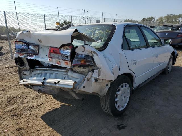 1HGCG56481A073288 - 2001 HONDA ACCORD LX WHITE photo 4