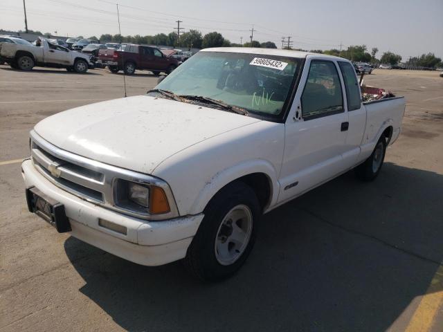 1GCCS19X0TK221281 - 1996 CHEVROLET S TRUCK S1 WHITE photo 2