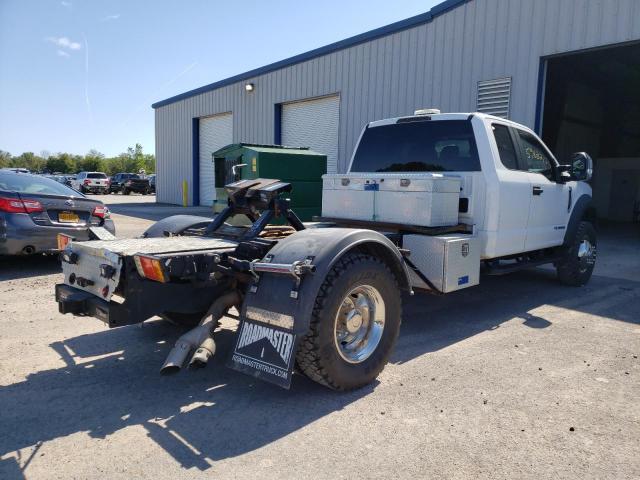 1FD0X5HT0KED39172 - 2019 FORD F550 SUPER WHITE photo 4