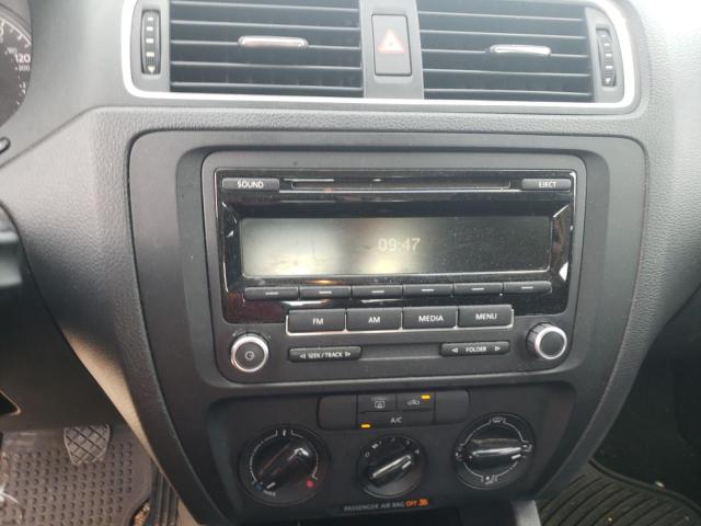 3VW1K7AJ8EM411937 - 2014 VOLKSWAGEN JETTA BASE SILVER photo 9