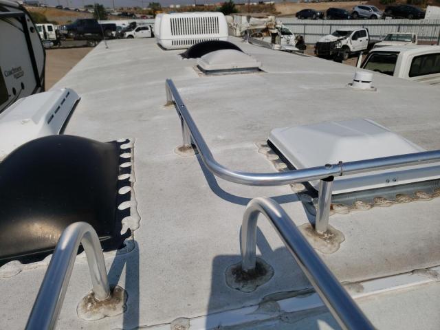 4N11R252640120196 - 2004 ARCT CAMPER WHITE photo 10