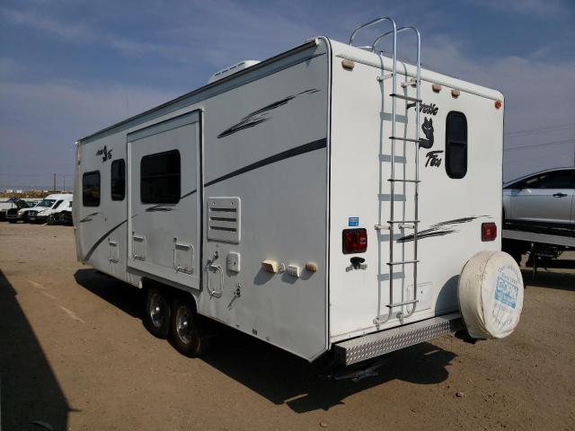 4N11R252640120196 - 2004 ARCT CAMPER WHITE photo 4