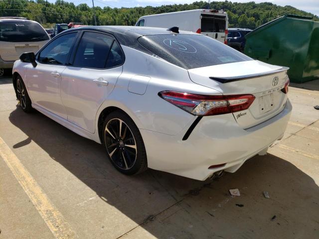 4T1B61HK8KU246403 - 2019 TOYOTA CAMRY XSE WHITE photo 3