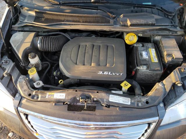 2C4RC1BG6FR637164 - 2015 CHRYSLER TOWN & COU GRAY photo 7