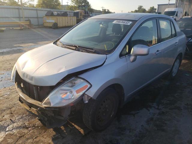 3N1BC11E68L452066 - 2008 NISSAN VERSA SILVER photo 2