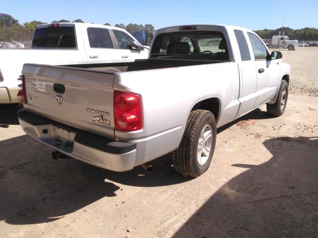 1D7RE3BK1BS687639 - 2011 DODGE DAKOTA SLT SILVER photo 4