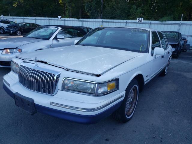 1LNLM82W8SY725492 - 1995 LINCOLN TOWN CAR S WHITE photo 2