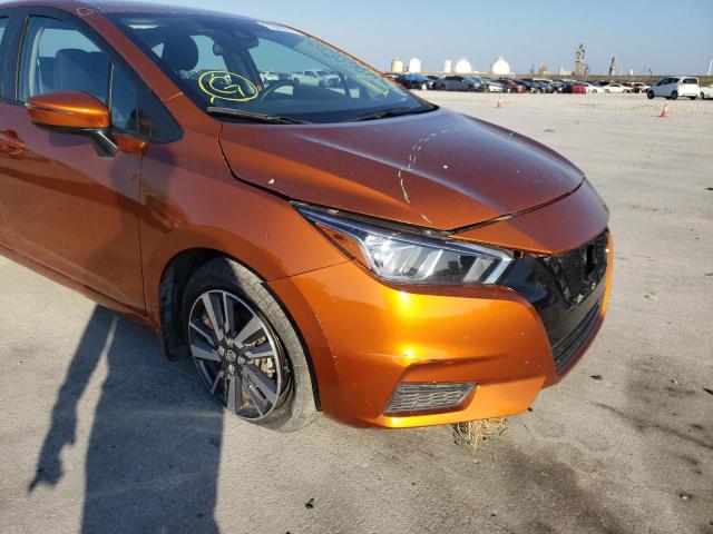 3N1CN8EV8LL809323 - 2020 NISSAN VERSA SV ORANGE photo 9