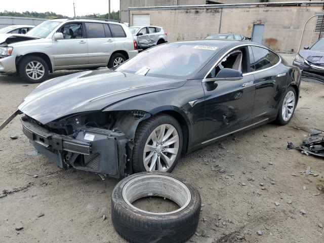 5YJSA1E2XJF286139 - 2018 TESLA MODEL S Սև լուսանկար 2