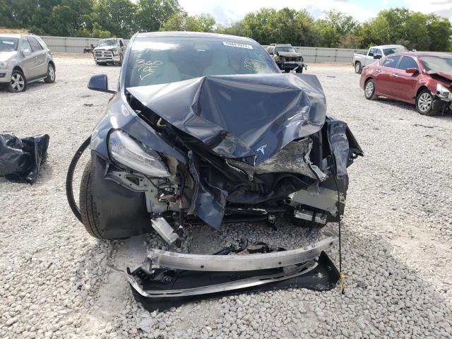 5YJYGDEE9LF032347 - 2020 TESLA MODEL Y رمادي صورة 9