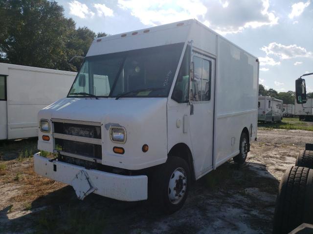 4UZAANCP05CN96719 - 2005 FREIGHTLINER CHASSIS M WHITE photo 2