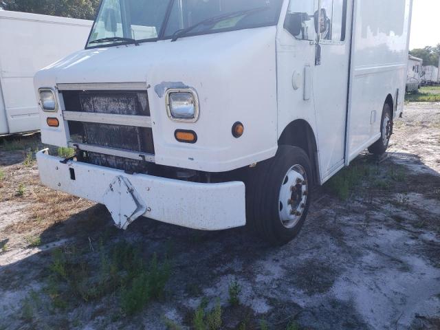 4UZAANCP05CN96719 - 2005 FREIGHTLINER CHASSIS M WHITE photo 9