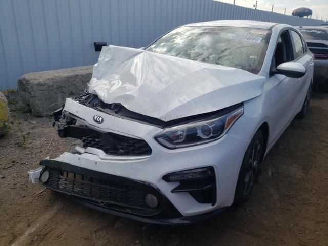 3KPF24AD7ME269770 - 2021 KIA FORTE FE WHITE photo 2