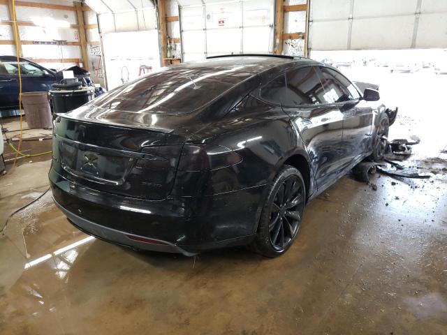 5YJSA1E47GF127525 - 2016 TESLA MODEL S Սև լուսանկար 4