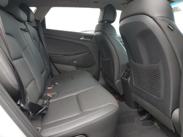 KM8J33A2XJU682047 - 2018 HYUNDAI TUCSON VAL SILVER photo 6