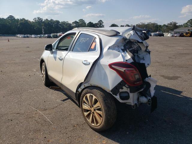 KL4CJASBXKB808677 - 2019 BUICK ENCORE PRE WHITE photo 3