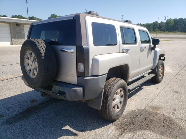 5GTDN136368221796 - 2006 HUMMER H3 SILVER photo 4