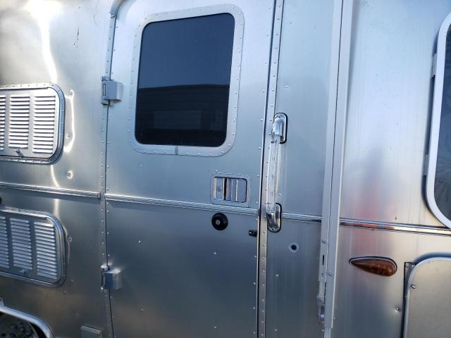 1STCFAA11JJ544562 - 2018 AIRS TRAILER SILVER photo 5