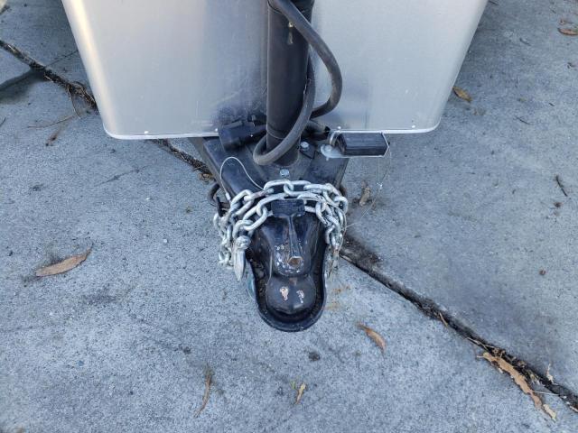 1STCFAA11JJ544562 - 2018 AIRS TRAILER SILVER photo 8