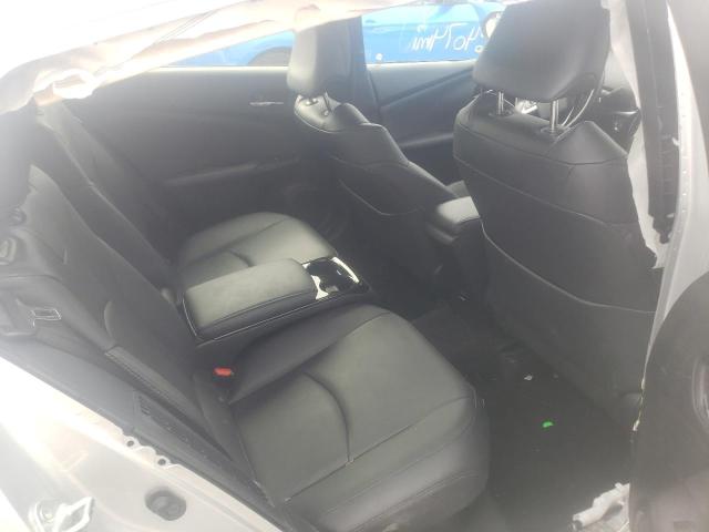 JTDKARFP8H3051173 - 2017 TOYOTA PRIUS PRIM 灰色 照片 6