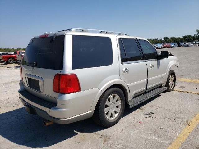 5LMFU28R73LJ46842 - 2003 LINCOLN NAVIGATOR 银色 照片 4