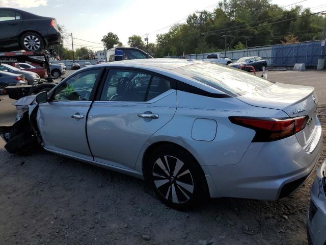 1N4BL4DV5NN323666 - 2022 NISSAN ALTIMA SV SILVER photo 3