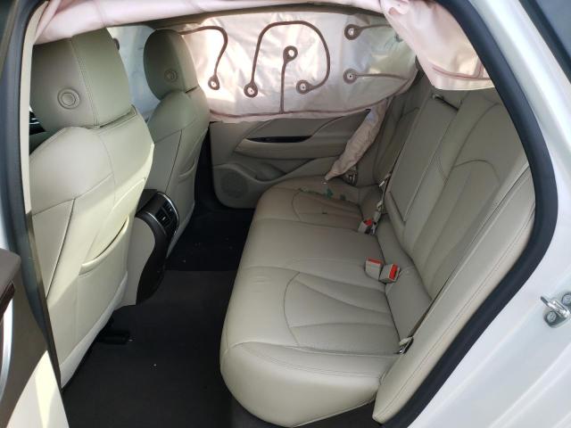 1G4ZP5SS6HU133652 - 2017 BUICK LACROSSE E WHITE photo 6