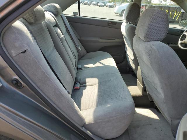4T1BE32K22U638963 - 2002 TOYOTA CAMRY LE GRAY photo 6