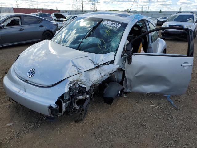 3VWDD21C32M409309 - 2002 VOLKSWAGEN NEW BEETLE 银色 照片 2