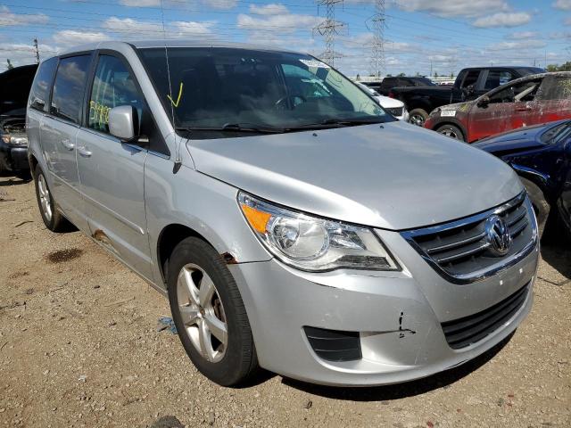 2V8HW341X9R501636 - 2009 VOLKSWAGEN ROUTAN SE SILVER photo 1