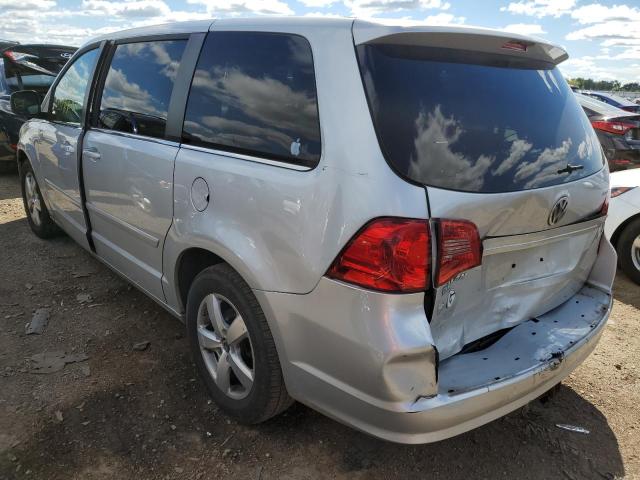 2V8HW341X9R501636 - 2009 VOLKSWAGEN ROUTAN SE SILVER photo 3