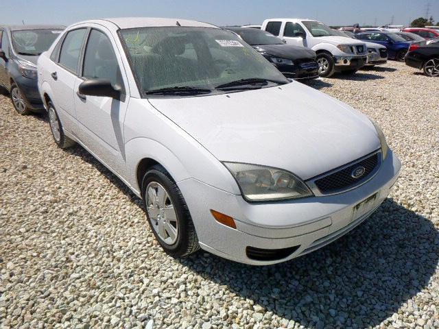 1FAHP34NX7W359603 - 2007 FORD FOCUS ZX4 WHITE photo 1