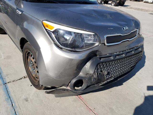 KNDJN2A2XF7225026 - 2015 KIA SOUL GRAY photo 9