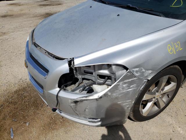 1G1ZC5E10BF168372 - 2011 CHEVROLET MALIBU 1LT 银色 照片 9